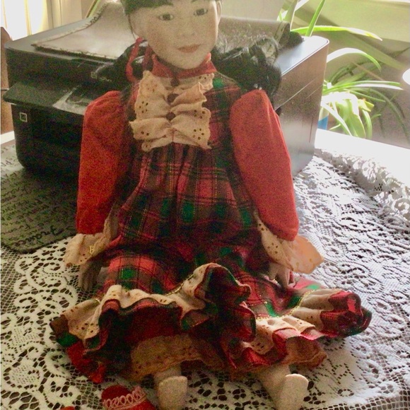 Asian girl doll - Picture 9 of 12